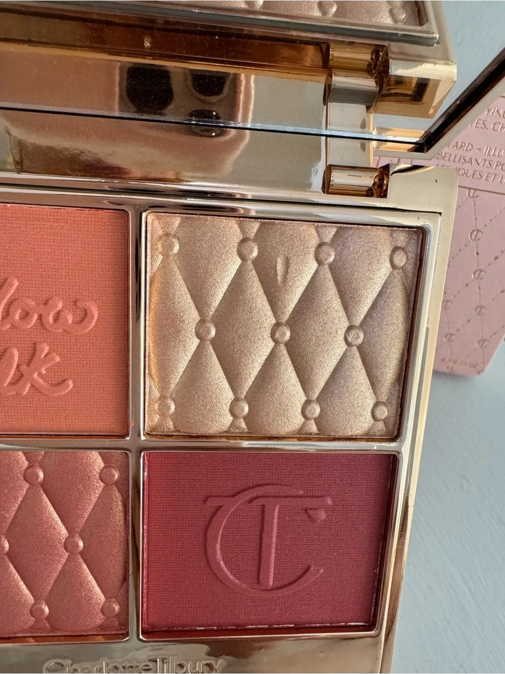 Charlotte Tilbury Pillow Talk Glow Palette - FOR EYES,CHEEKS AND FACE
